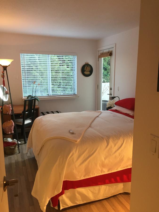 A Room At The Camelia Bed And Breakfast Tsawwassen Eksteriør billede